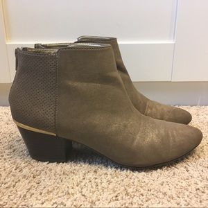 Ankle boots, 8 med, gold/bronze, Jennifer Lopez